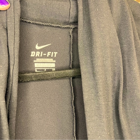 Nike Women’s Black Oversized Dri-Fit Yoga Cardigan, Athleisure Workout lagenlook - Picture 9 of 10